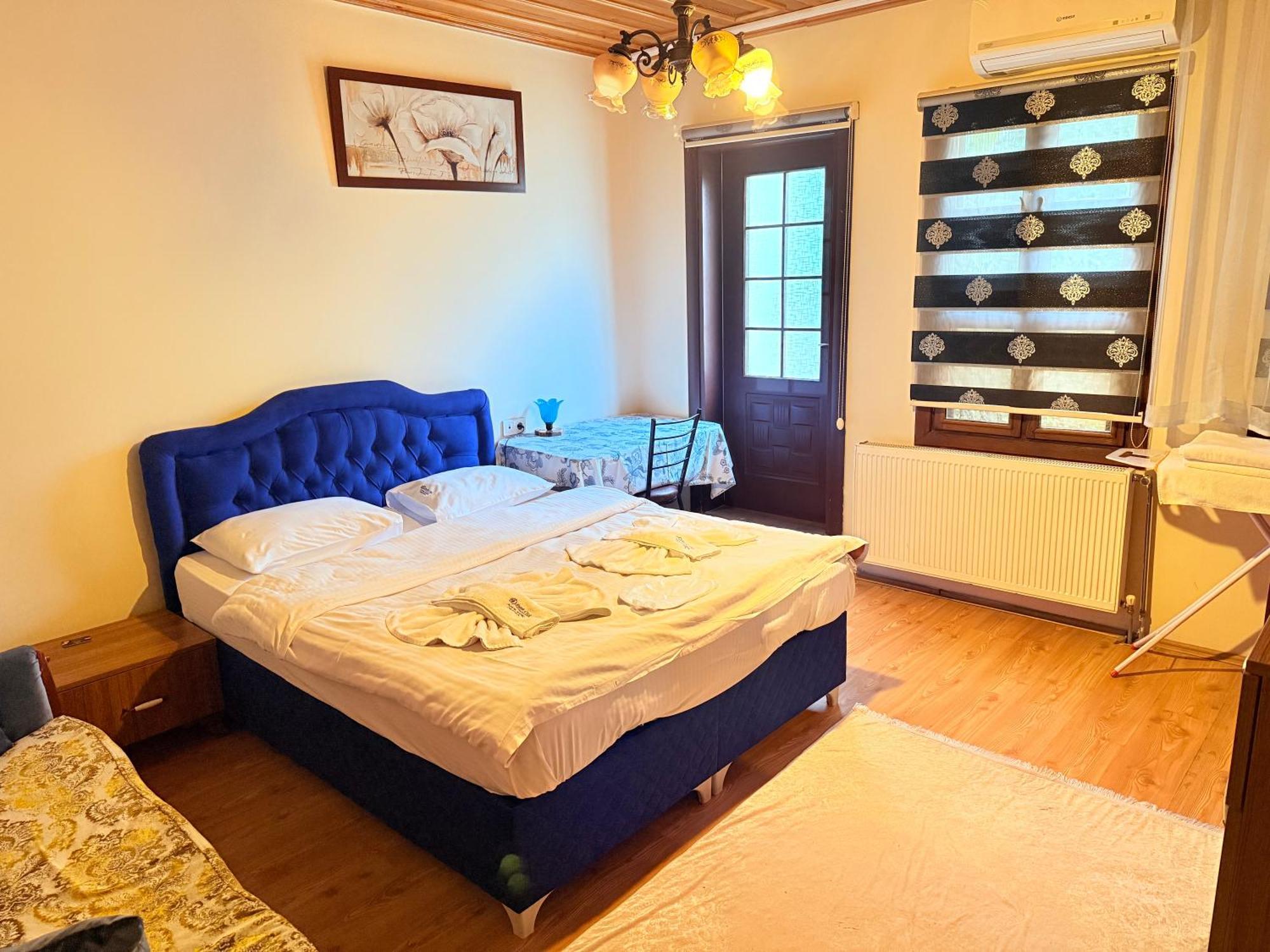 Oez Butik Otel Antik Kent Myrleia Mudanya Esterno foto