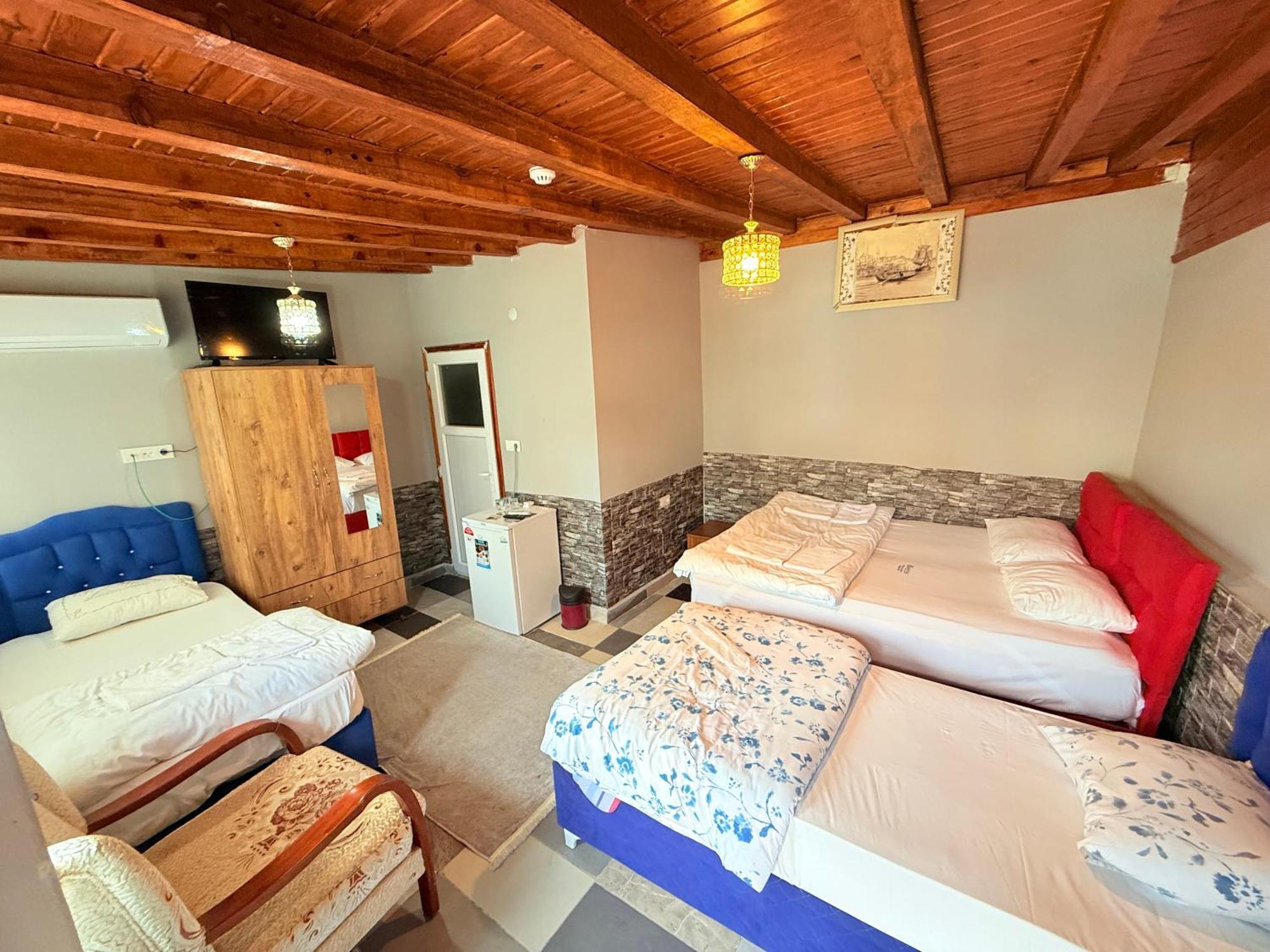 Oez Butik Otel Antik Kent Myrleia Mudanya Esterno foto