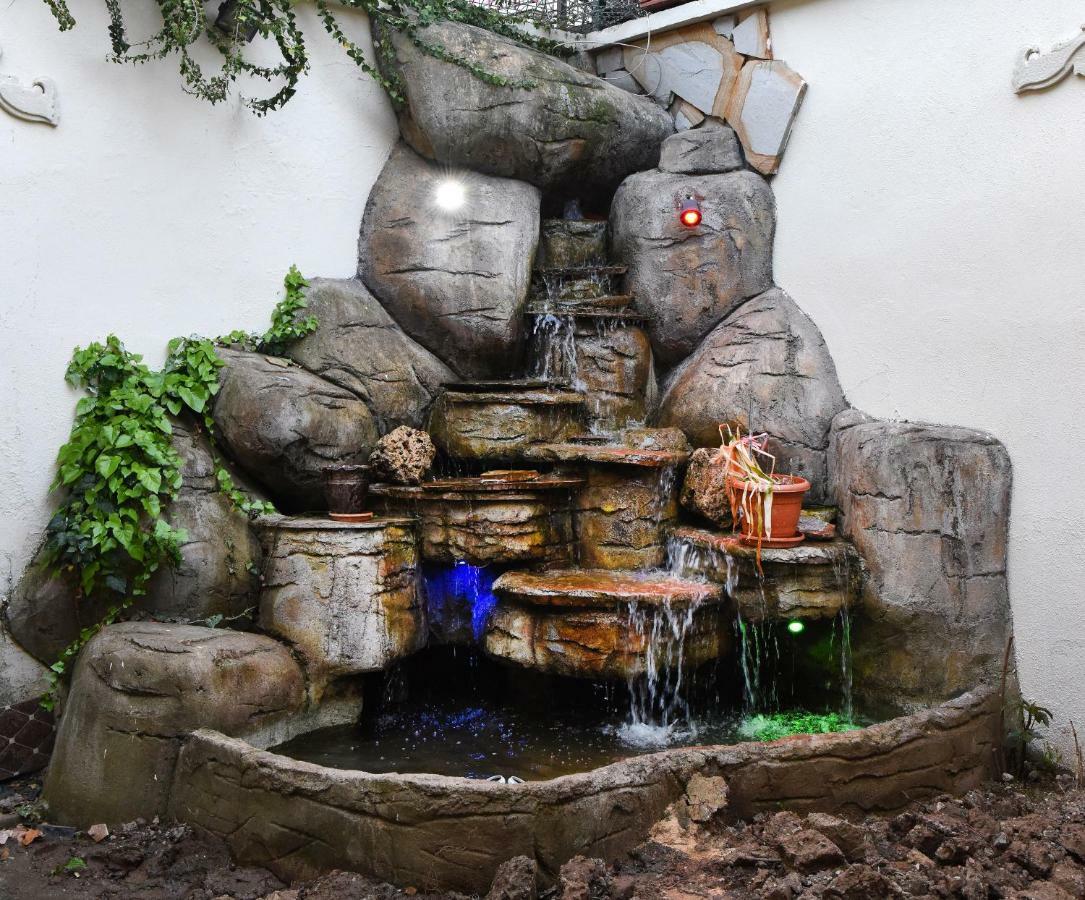 Oez Butik Otel Antik Kent Myrleia Mudanya Esterno foto