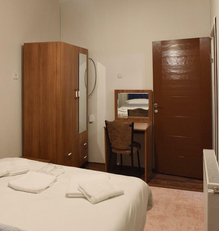 Oez Butik Otel Antik Kent Myrleia Mudanya Esterno foto
