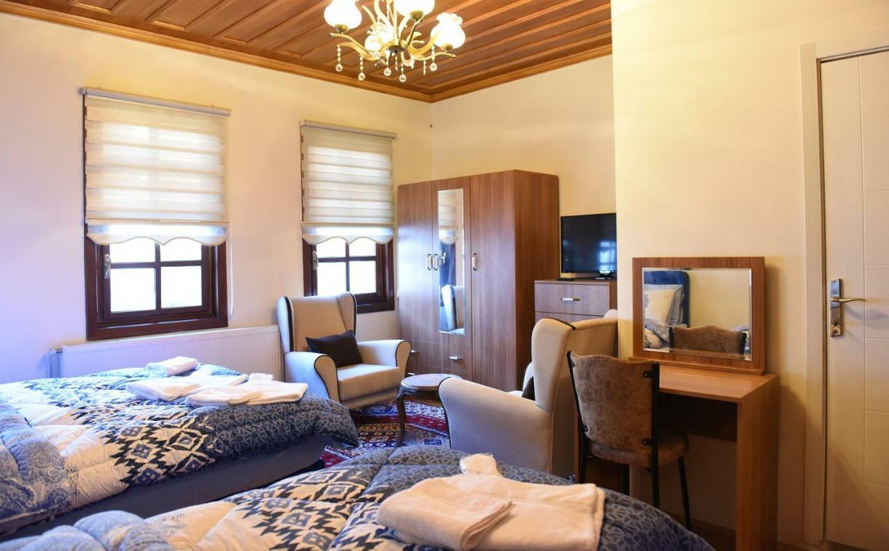 Oez Butik Otel Antik Kent Myrleia Mudanya Esterno foto