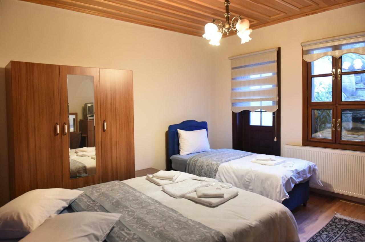 Oez Butik Otel Antik Kent Myrleia Mudanya Esterno foto