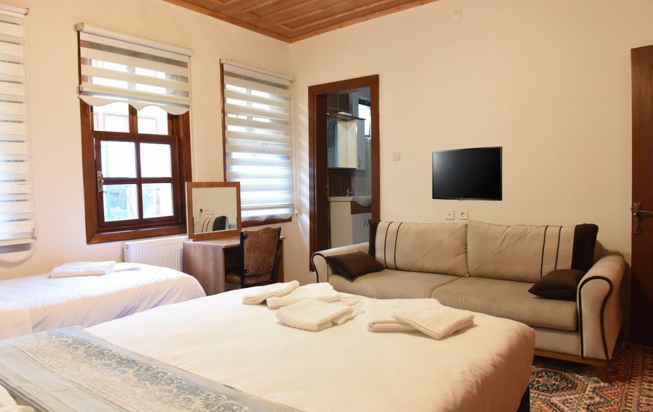 Oez Butik Otel Antik Kent Myrleia Mudanya Esterno foto